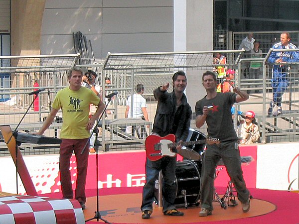 2005-10-16-China-Shanghai-Formula1/Chenlei/Stage/Stage1